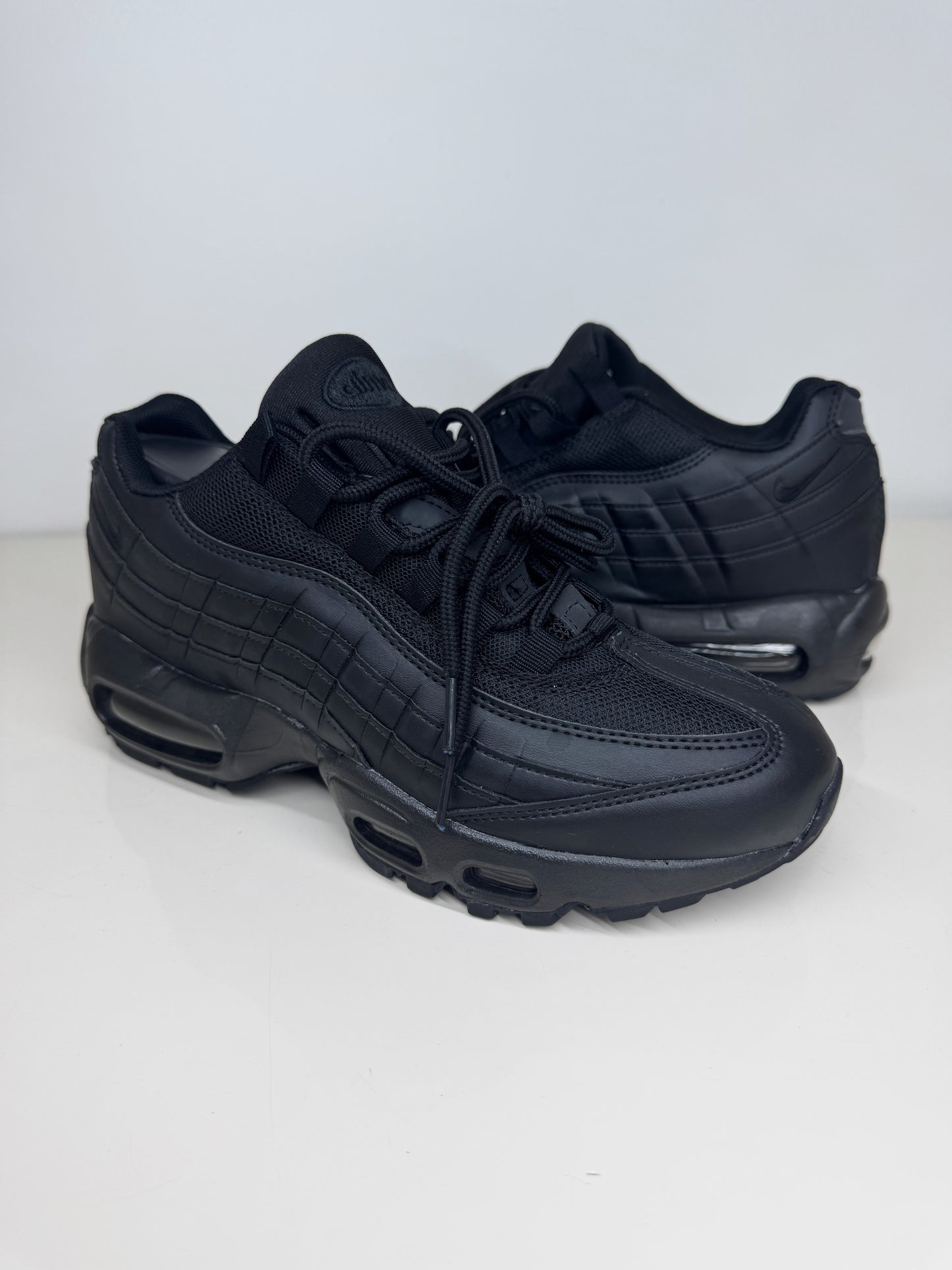 AIR MAX 95 TRIPLE BLACK
