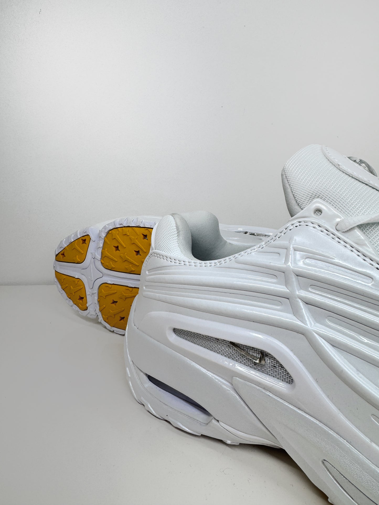 NOCTA HOT STEP 2 TRIPLE WHITE